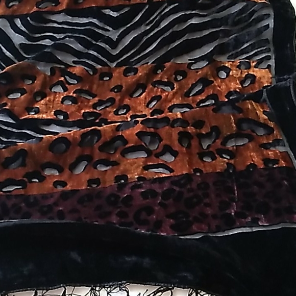 Animal print scarf wrap - Picture 3 of 5